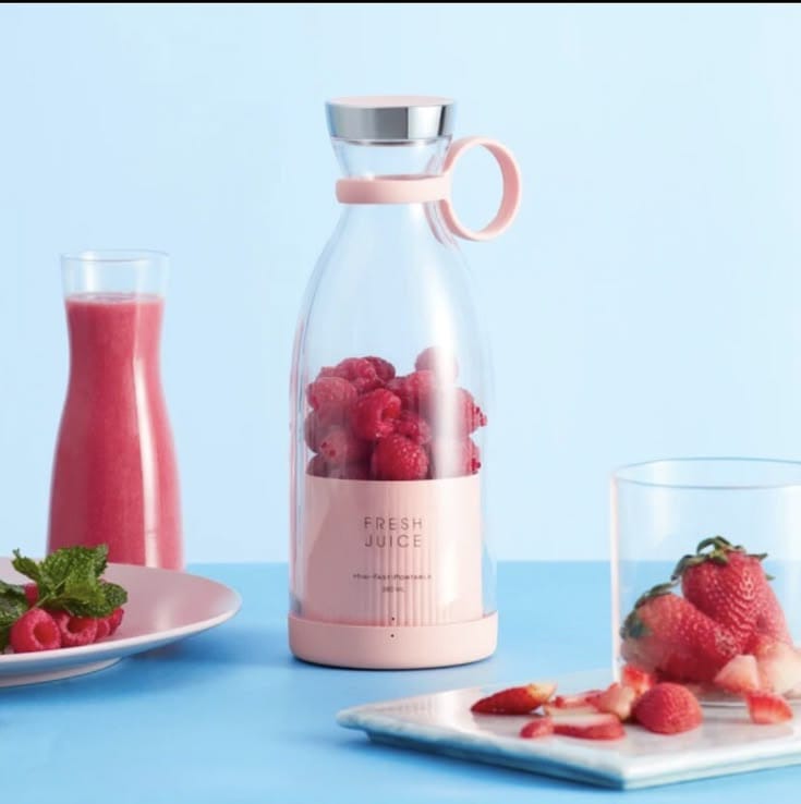 Portable Electric Blender – Rechargeable Mini Smoothie Maker